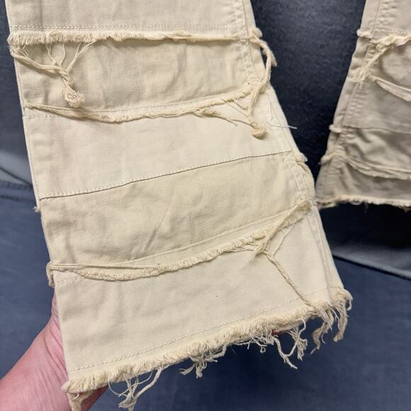 Taker Stacked Jeans Mens 30 (31x34 ACTUAL) Cream Flare Fit Distressed Denim NEW - Picture 11 of 12